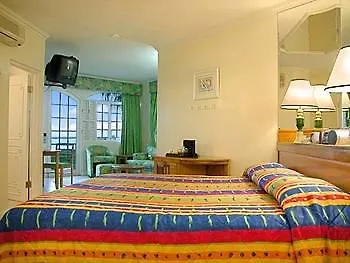 Hotel Hedonism III Runaway Bay 4*,
